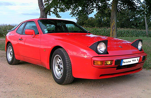 Porsche 944