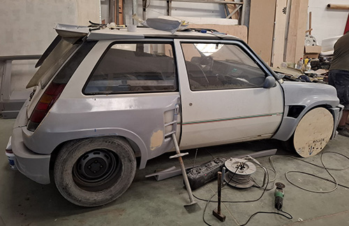 R5 Turbo Maxi body kit on Super 5 body shell 84-96